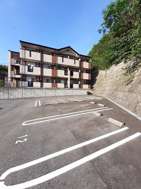 ヴィオラＧ（303） 駐車場