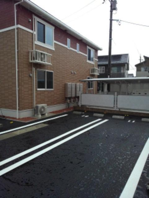 ポライトリーＢ（103） 駐車場