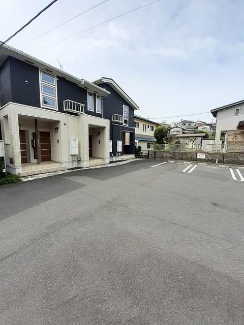 ウェルサイドＢ（102） 駐車場