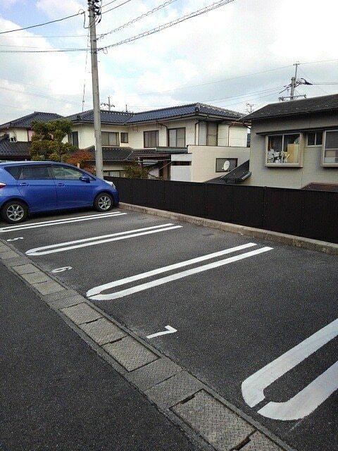 カサ・デ・ロサＡ（103） 駐車場