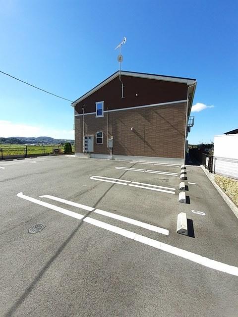プランドール（101） 駐車場