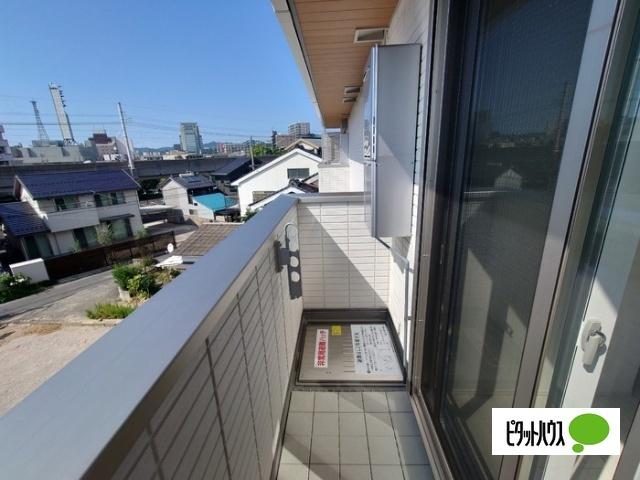 ロイヤルステージ横浜町（302） バルコニー