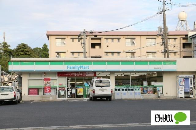 ファミリーマート浜乃木一丁目店：334m