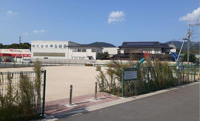 東川津中尾中央公園：1100m