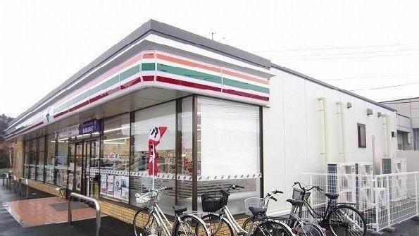 セブンイレブン春日店：600m