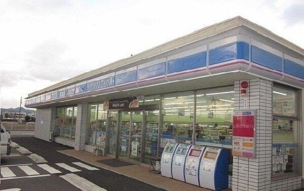 ローソン東出雲錦新町店：230m