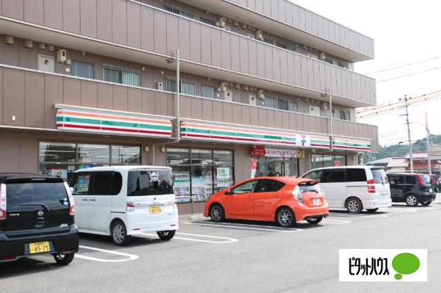 セブンイレブン東出雲インター店：371m