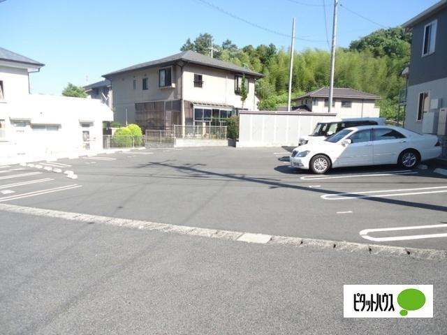 モッペル（103） 駐車場