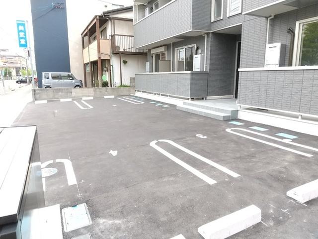 エクセレント東朝日町19（103） 駐車場
