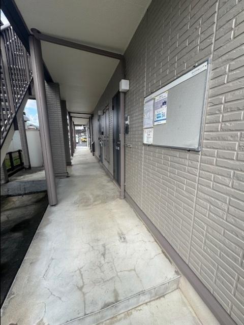 ラフィーネ（101） エントランス