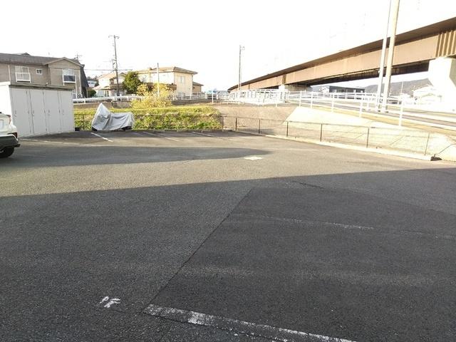 パルテール（103） 駐車場