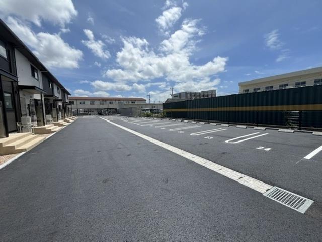 EL viento PISTA（203） 駐車場