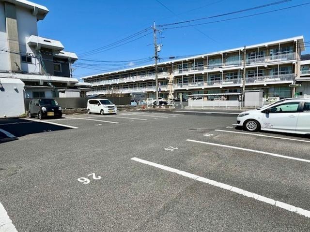 アミュー（303） 駐車場