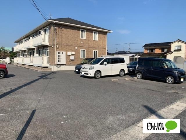 ソシア（102） 駐車場