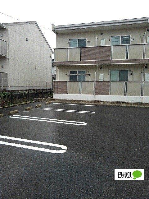 サニー　ガーデン　Ⅱ（102） 駐車場