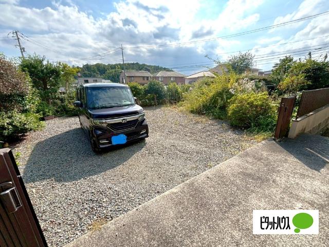 比津町6DDK　2世帯住宅 駐車場