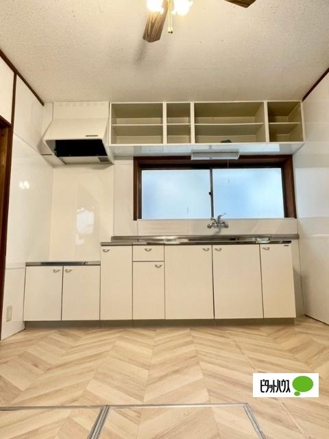 東出雲町揖屋収益物件 キッチン