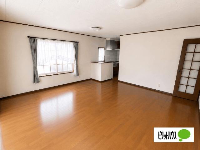 上東川津　四季が丘中古住宅 リビング