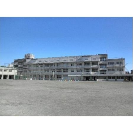 静岡市立新通小学校：850m