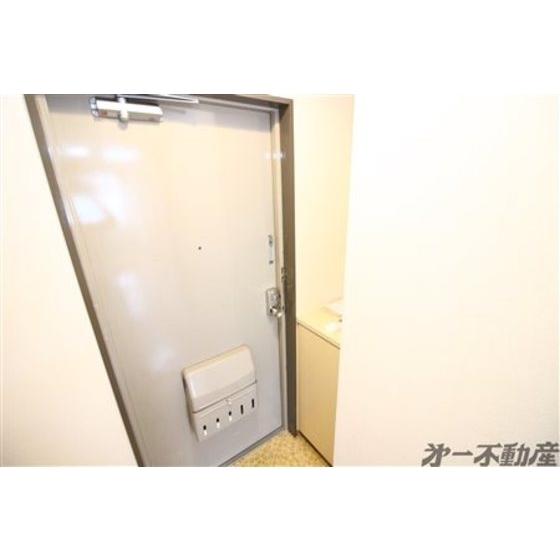 志ほ川ビル（502） 玄関