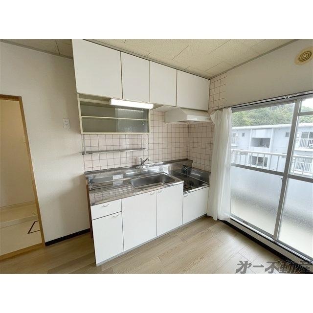 ビューネ松富Ⅱ・（305） キッチン
