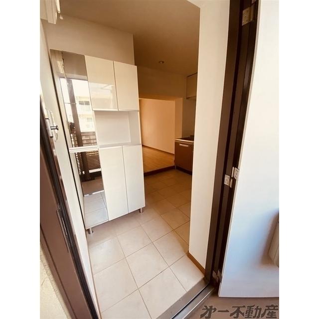 Grand Maison葵（301） 玄関