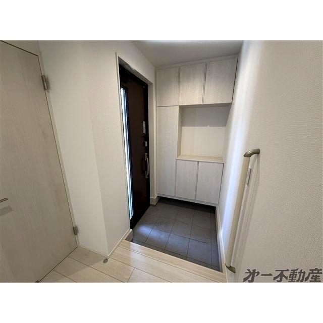 リナージュ静岡市駿河区西島01（0001） 玄関