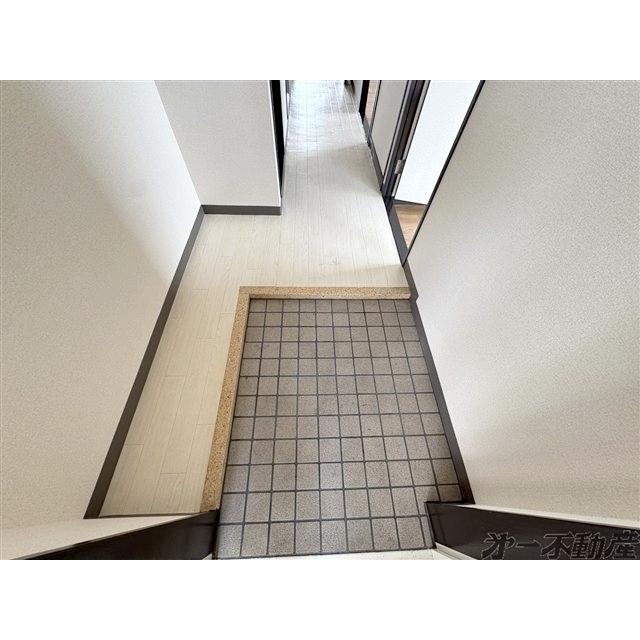 グランディオールシラトリ（305） 玄関