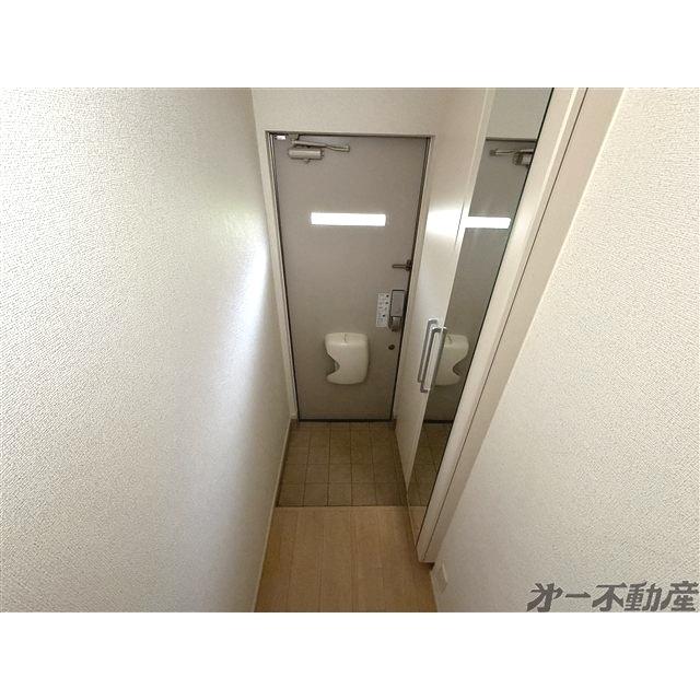 オリーブ巴町（202） 玄関