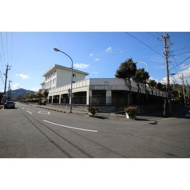静岡市立城北小学校：650m