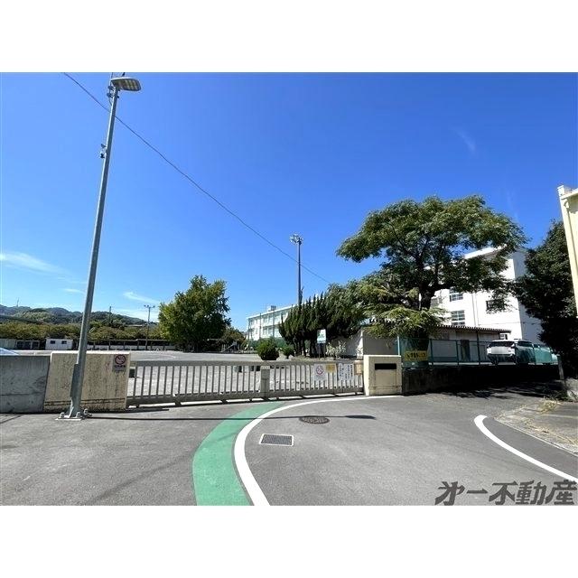 静岡市立清水不二見小学校：130m
