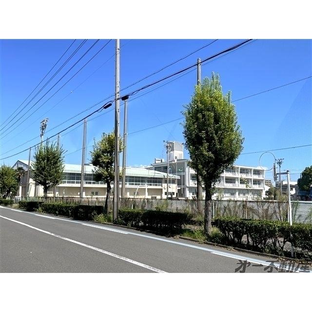 静岡市立清水辻小学校：90m