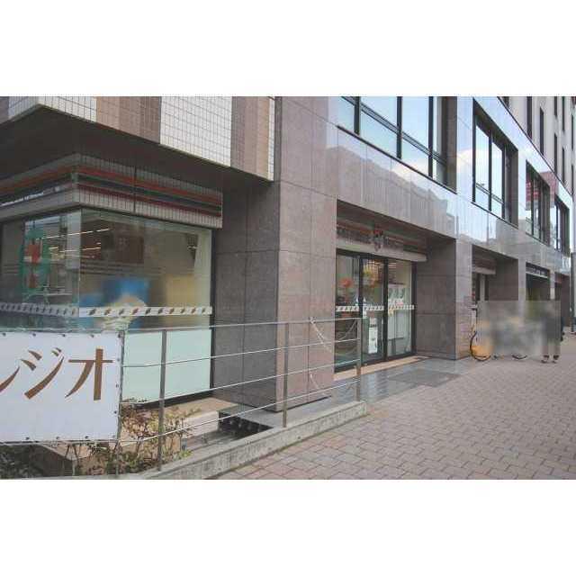 セブンイレブン静岡駅南口店：300m