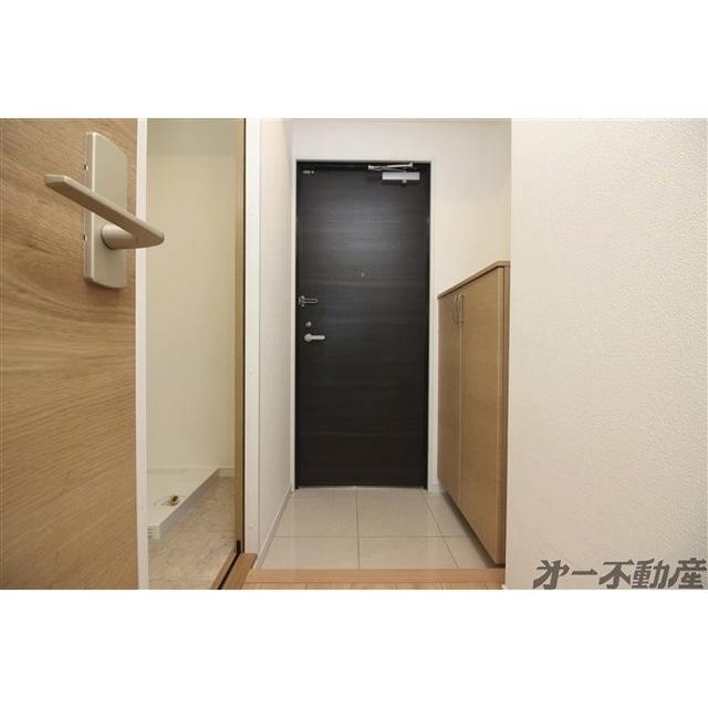 クレッシェンド上石町（403） 玄関