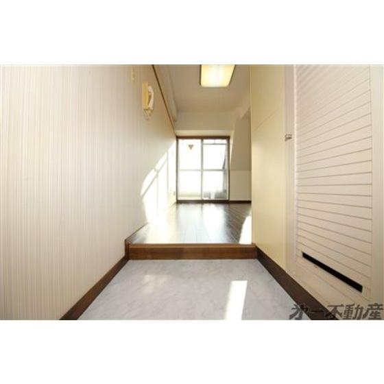 ニストン南町（506） 玄関