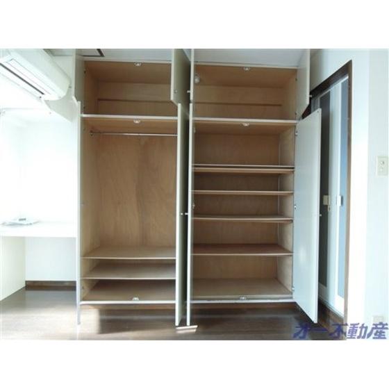 ニストン南町（506） 収納