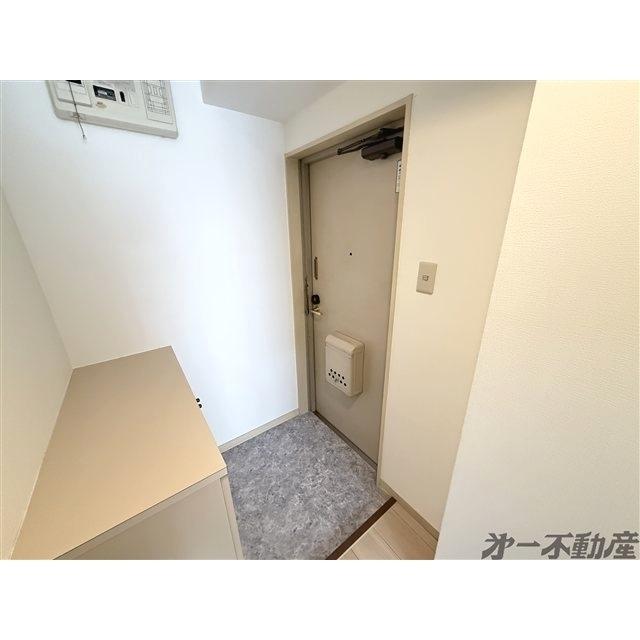 クレセントコート静岡・（306） 玄関