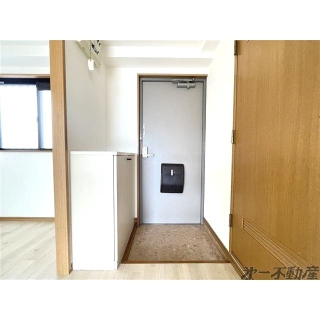 リヴェール・（301） 玄関