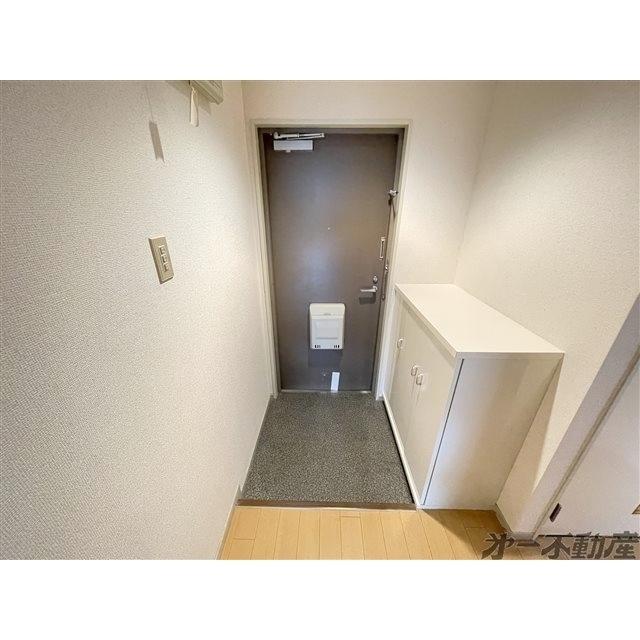 ルミエール千代田・（203） 玄関