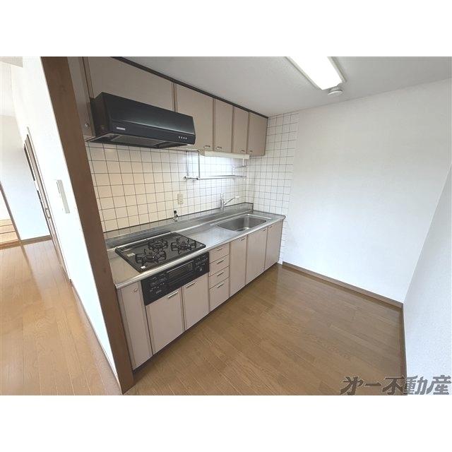 コムラーデ八幡（602） キッチン