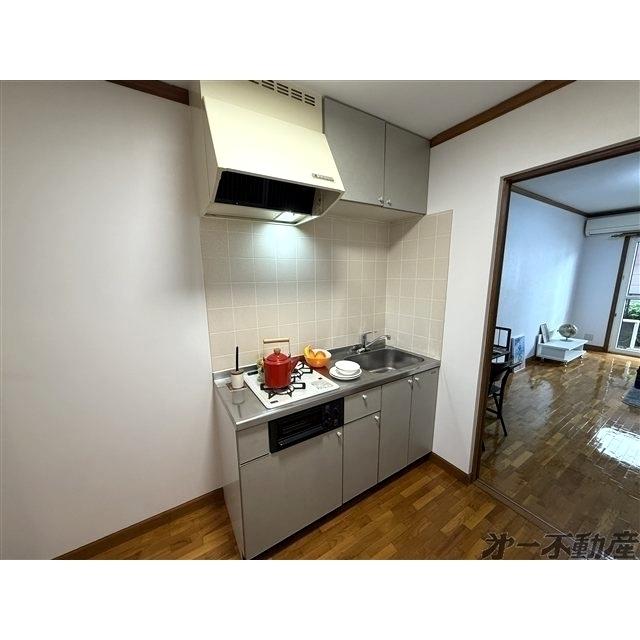 エバーグリーンTｓ・（102） キッチン