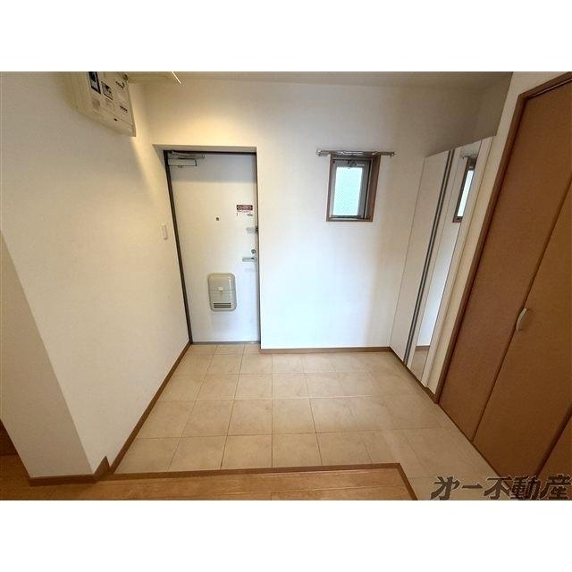Grand Maison葵（402） 玄関