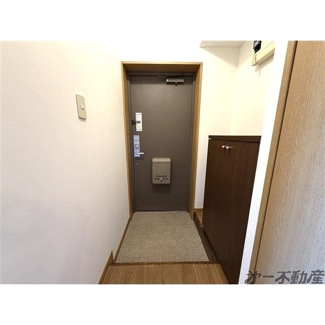 ラファミリー（106） 玄関