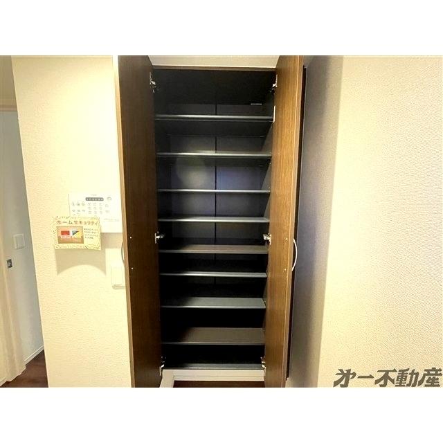 ONE UNIVERSITY PLACE(ﾜﾝﾕﾆﾊﾞｰｼﾃｨﾌﾟﾚｲｽ)（101） 部屋画像
