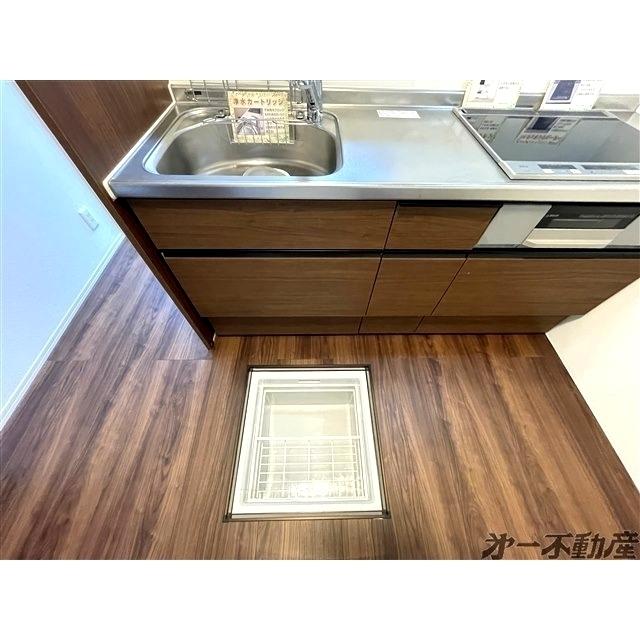 ONE UNIVERSITY PLACE(ﾜﾝﾕﾆﾊﾞｰｼﾃｨﾌﾟﾚｲｽ)（101） 部屋画像