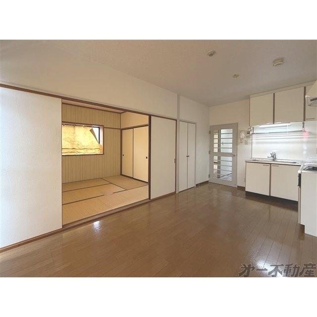 サンイースト東草深（201） 部屋画像