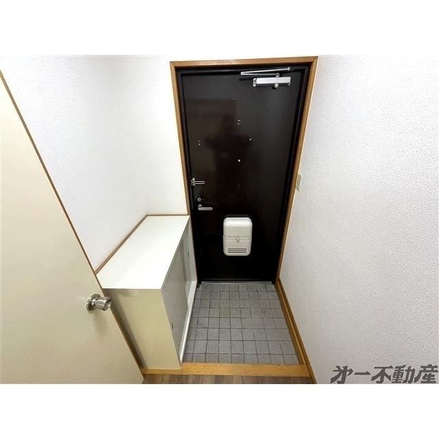 プレミール瀬名（301） 玄関