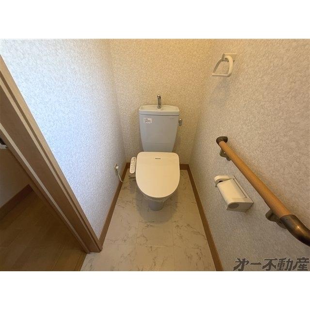 安東3丁目一戸建・（1） トイレ