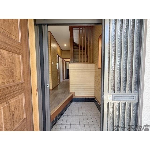 大岩町貸家（1） 玄関