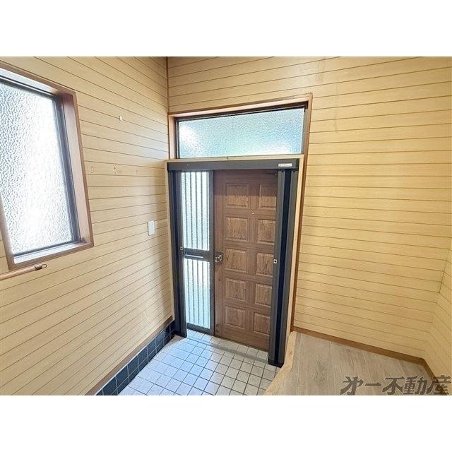 大岩町貸家（1） 玄関